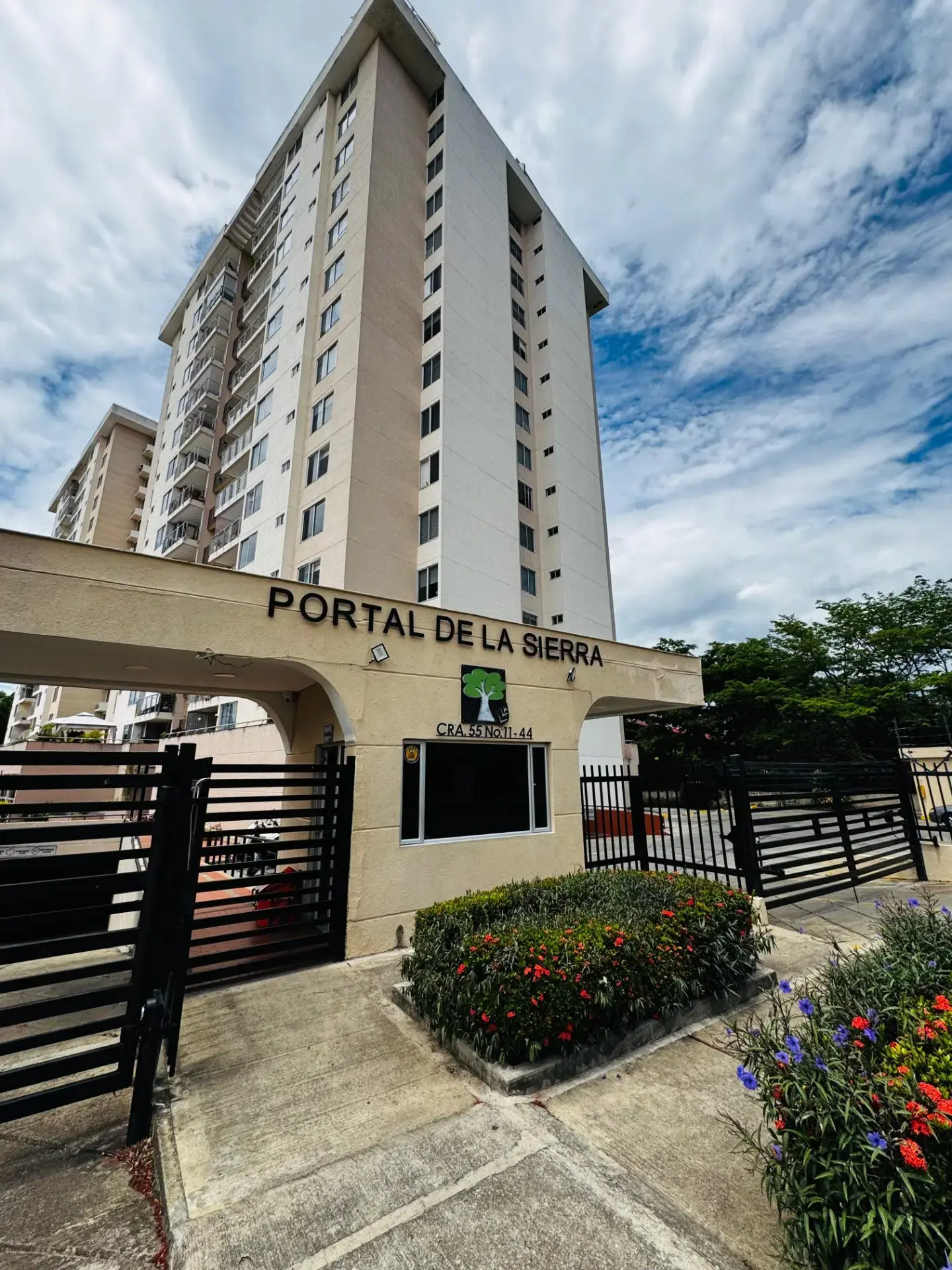 🏢 **APARTAMENTO EN ARRIENDO – PORTAL DE LA SIERRA**