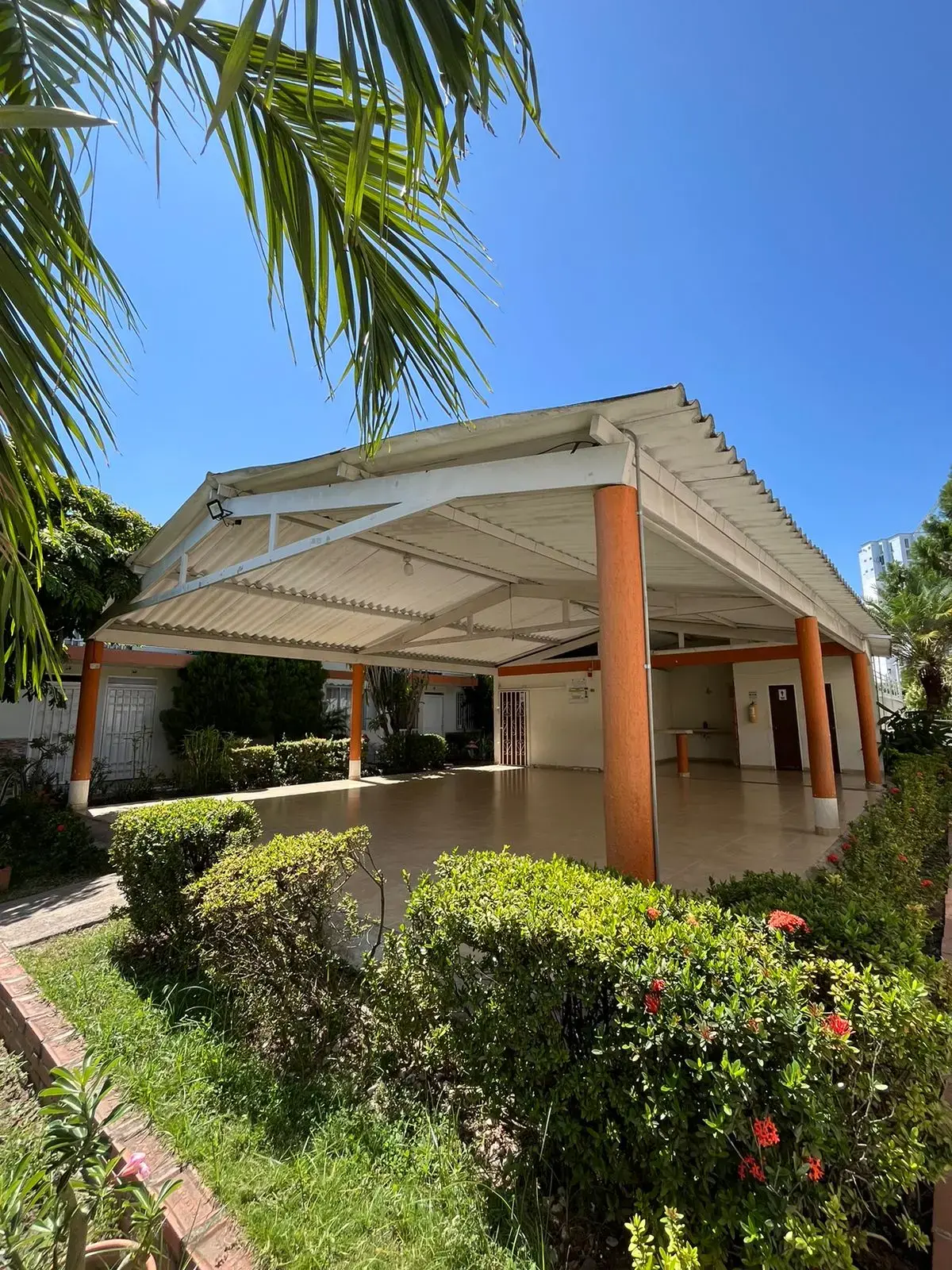 Casa - Conjunto San Valentín Sur